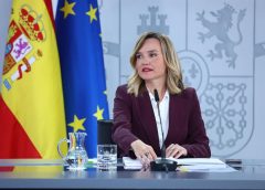 España apuesta por la educación del futuro: menos alumnos, más atención y un nuevo respeto hacia los docentes