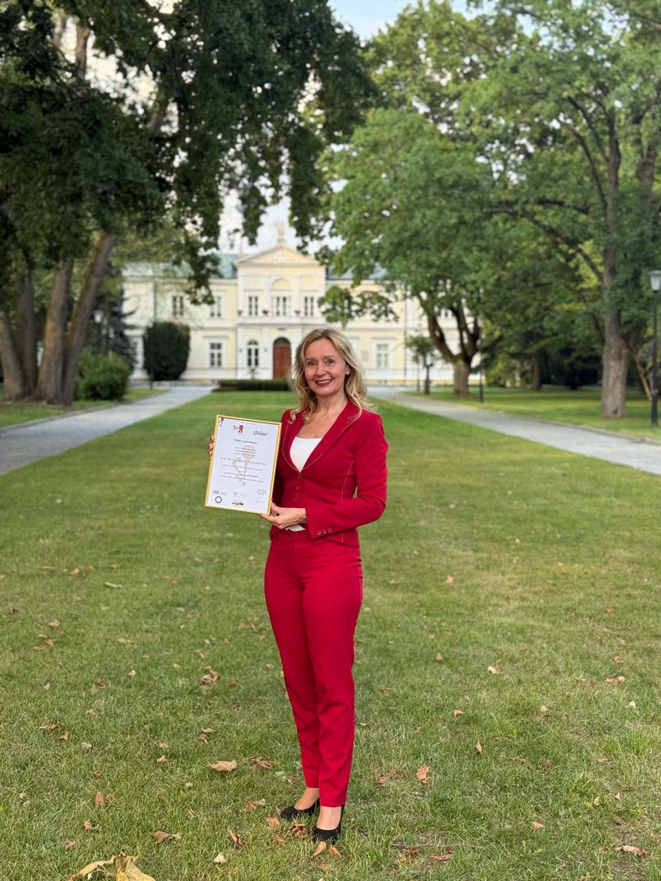 Recognized internationally for her pioneering research in trust and knowledge management, Prof. Paliszkiewicz on campus at WULS—SGGW in Warsaw.