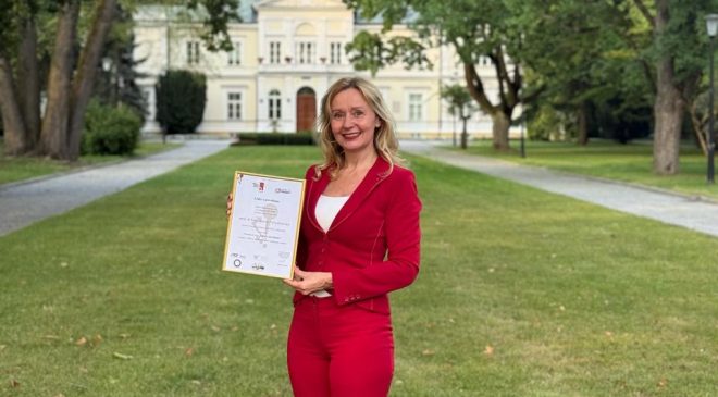 Recognized internationally for her pioneering research in trust and knowledge management, Prof. Paliszkiewicz on campus at WULS—SGGW in Warsaw.