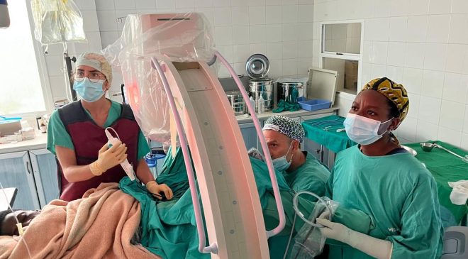 Vithas y Surg for All llevan atención urológica especializada a decenas de pacientes sin recursos en África