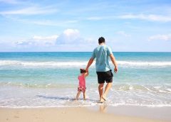Caminar descalzo: un impulso natural para el desarrollo físico y neurológico de los niños