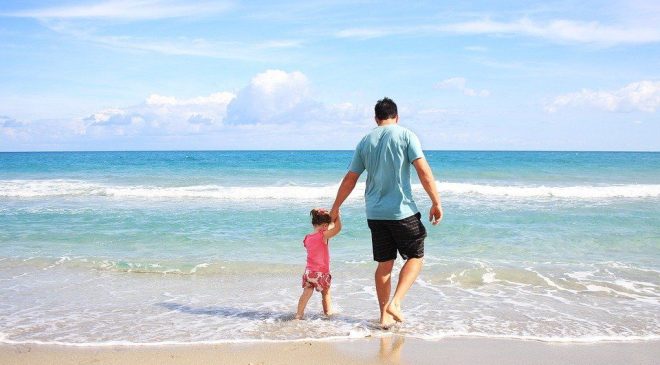 Caminar descalzo: un impulso natural para el desarrollo físico y neurológico de los niños